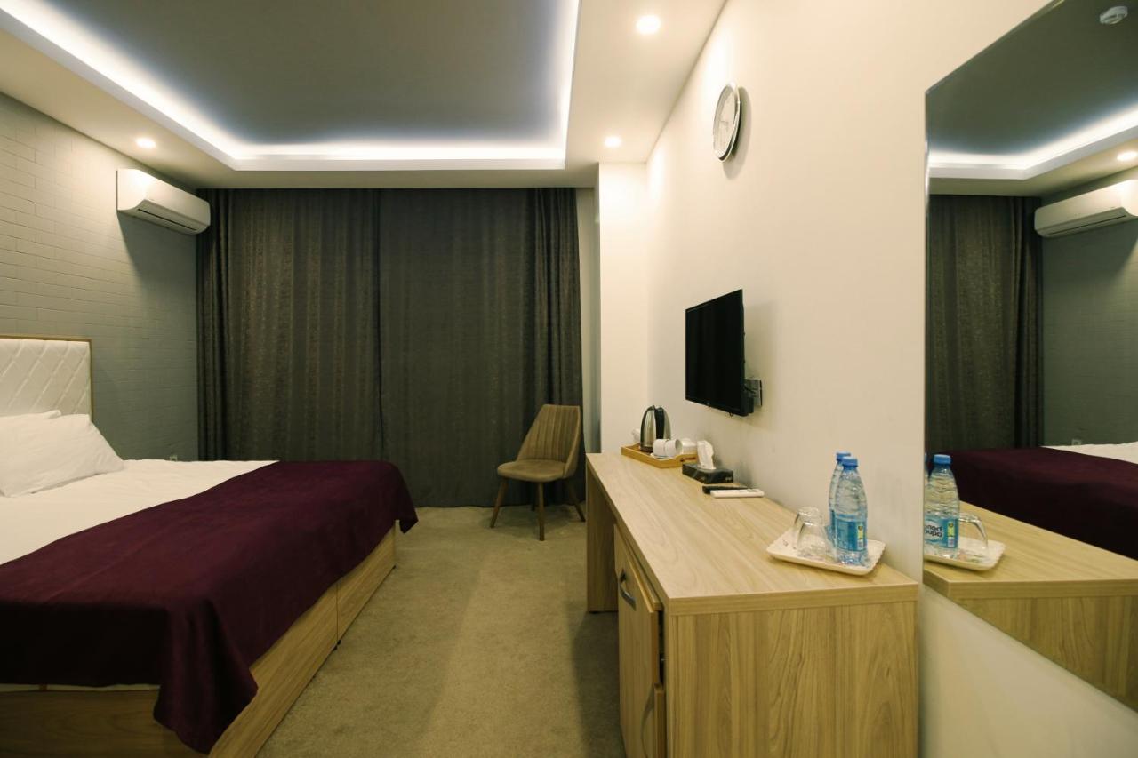 Baku Exotica Hotel エクステリア 写真