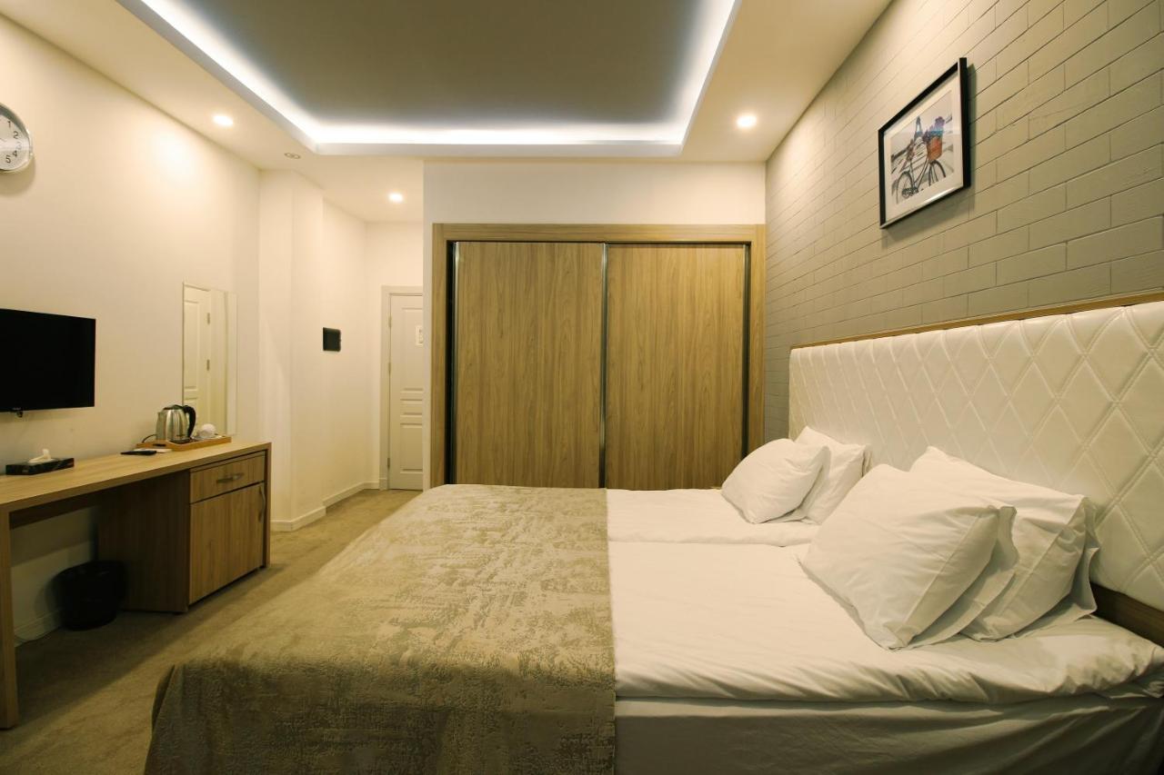 Baku Exotica Hotel エクステリア 写真