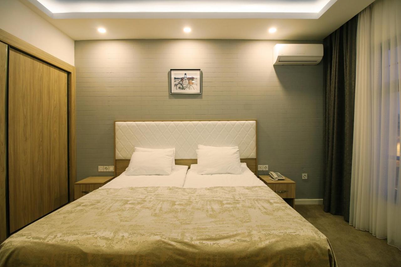 Baku Exotica Hotel エクステリア 写真